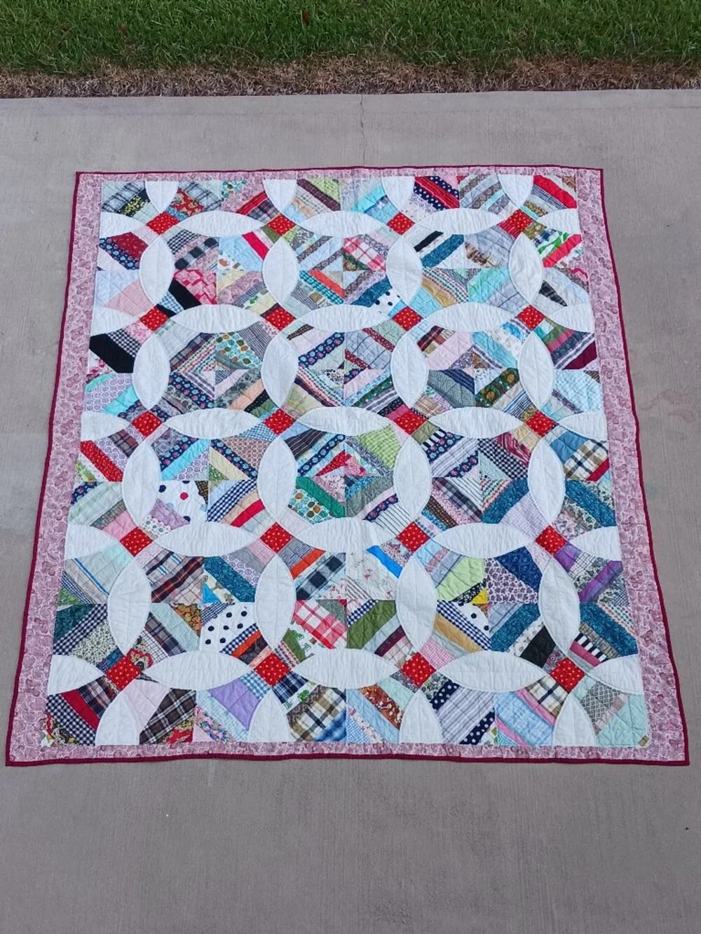 Handmade vintage Quilt 70s full/ short queen wedding ring pattern